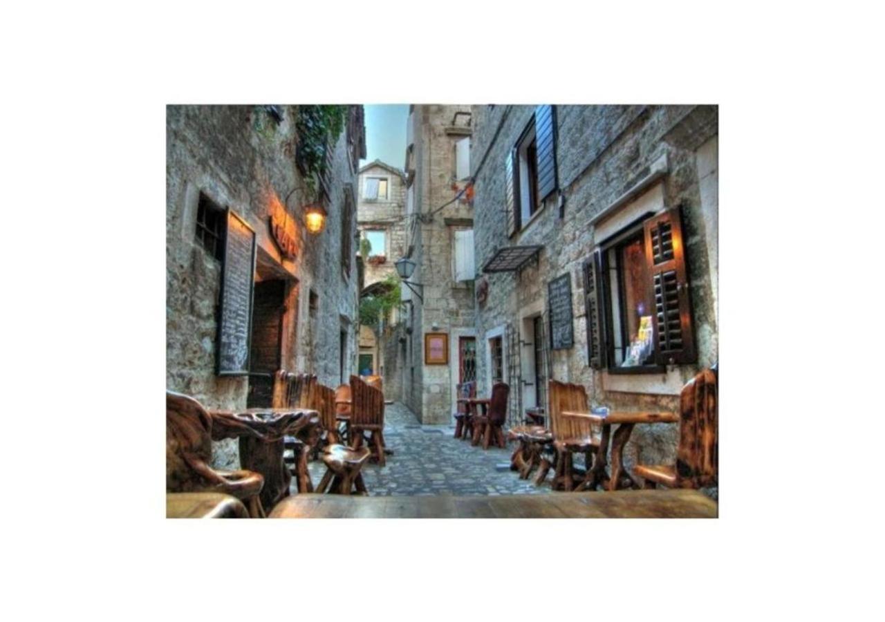 Apartment Capo Residence - Old Town - Parking Trogir Exterior photo